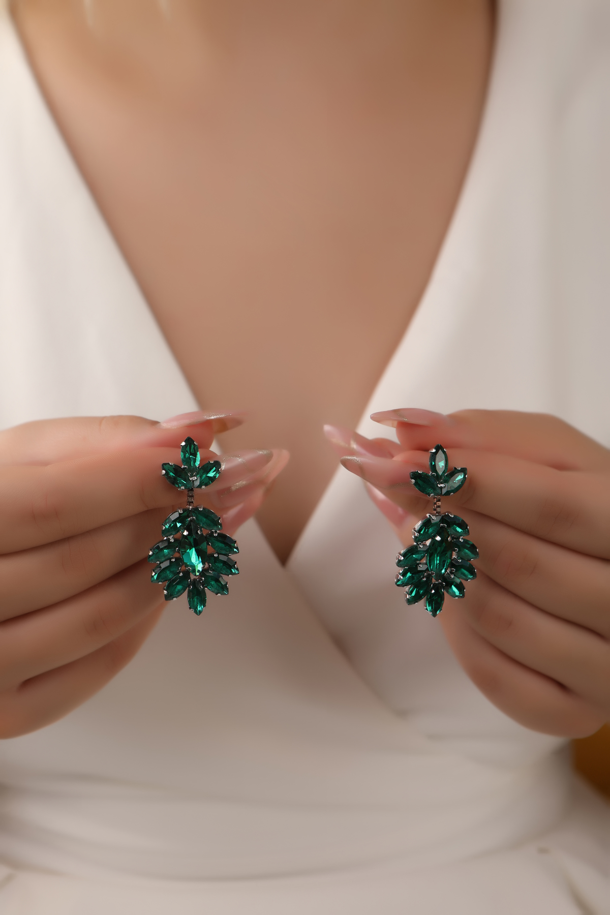 Stylish Yeşil Mekik Taşlı Kadın Küpe Renkli Taşlı Küpe Küpe Şık Tasarım Küpeler