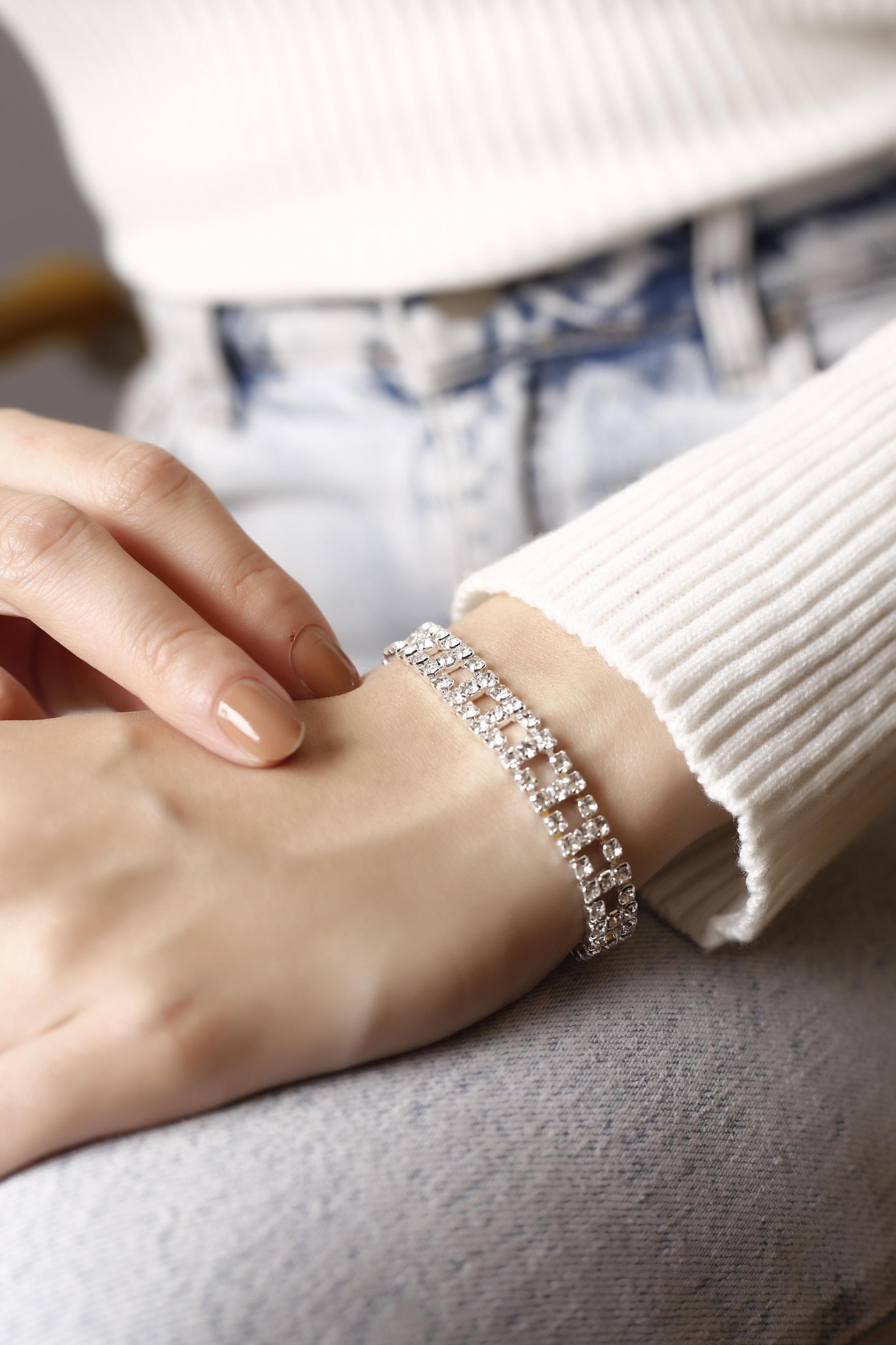 Stylish Tasarım Gümüş Taşlı Kristal Bileklik Pırlanta Gibi Bileklik Günlük, Davet, Düğün, Nişan, Abiye Bileklik