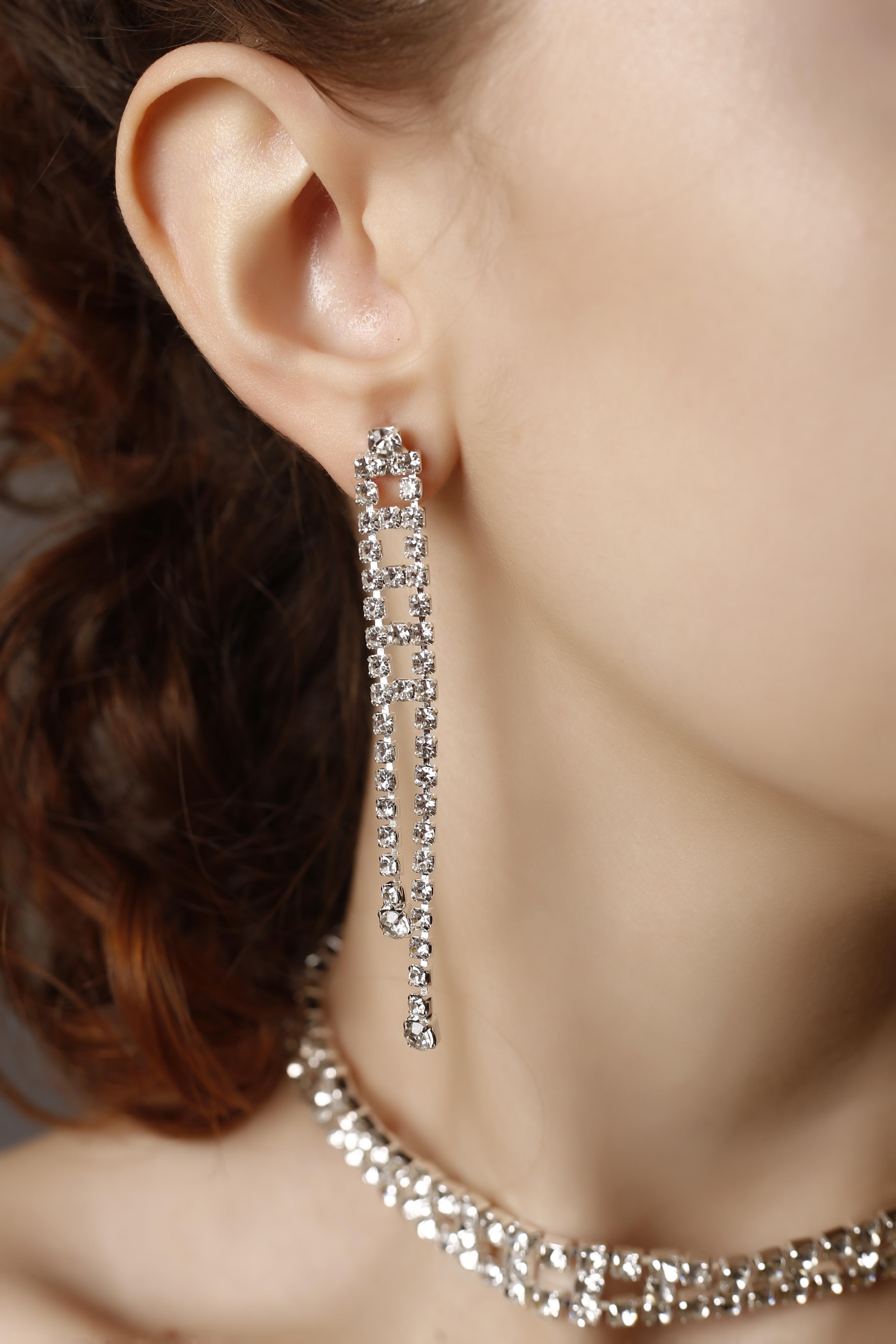 Stylish Tasarım Gümüş Taşlı Kristal Küpe Pırlanta Gibi Küpe Günlük, Davet, Düğün, Nişan, Abiye Küpe
