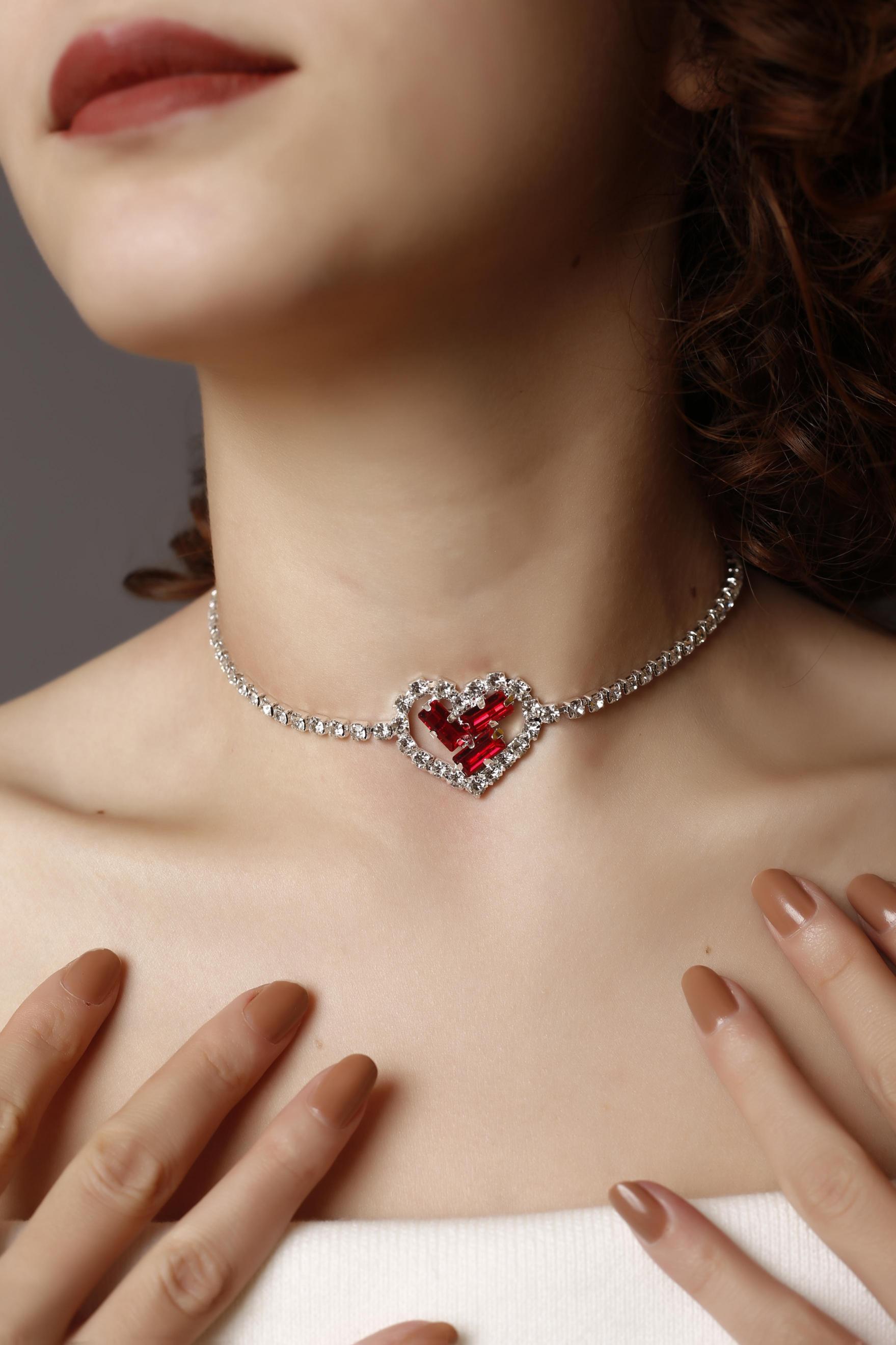 Kırmızı Taşlı Kalpli Choker Kolye, Stylish Taşlı Choker, Su Yolu Choker Kolye, Gerdanlık, Boyunluk