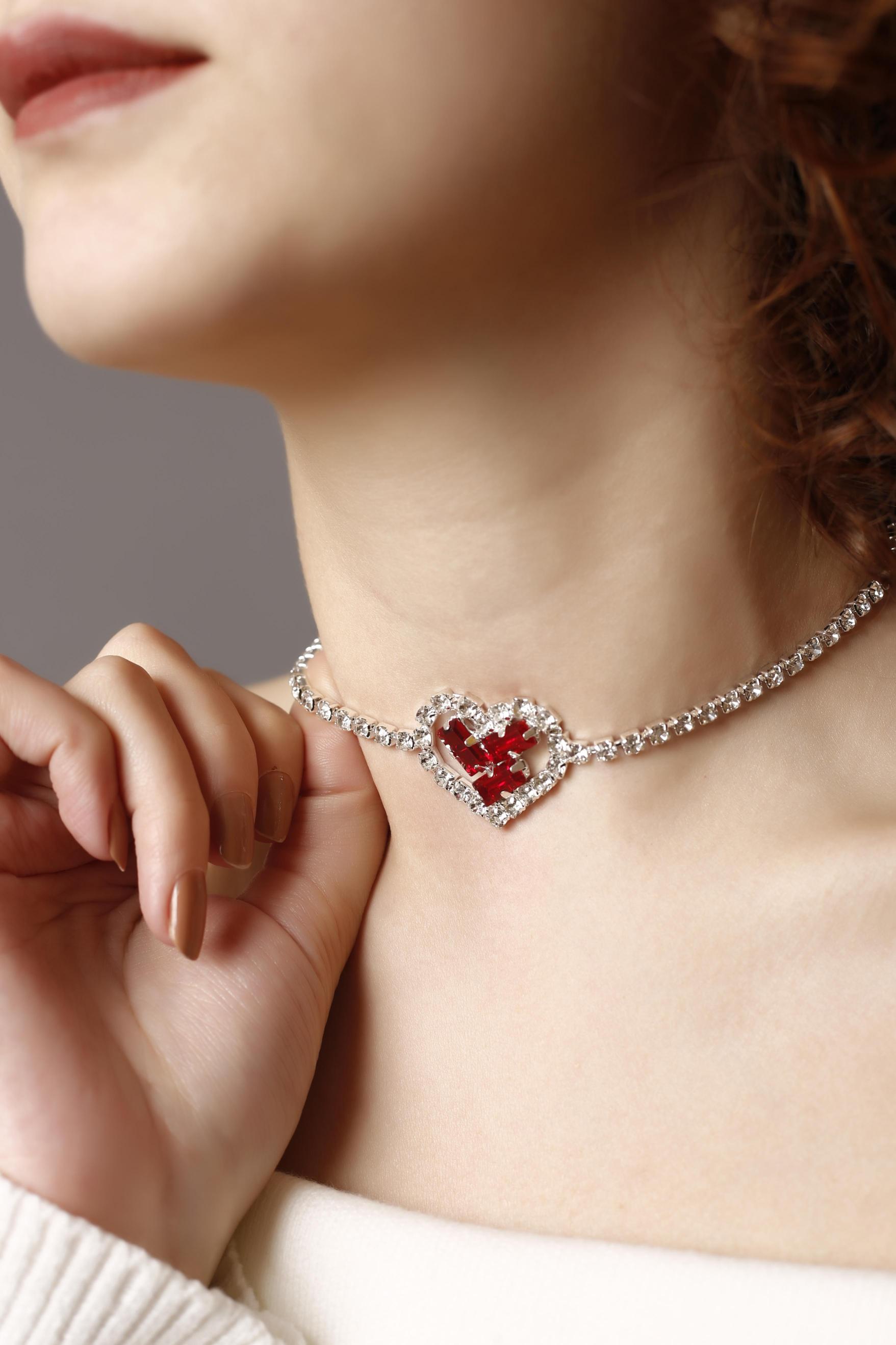 Kırmızı Taşlı Kalpli Choker Kolye, Stylish Taşlı Choker, Su Yolu Choker Kolye, Gerdanlık, Boyunluk