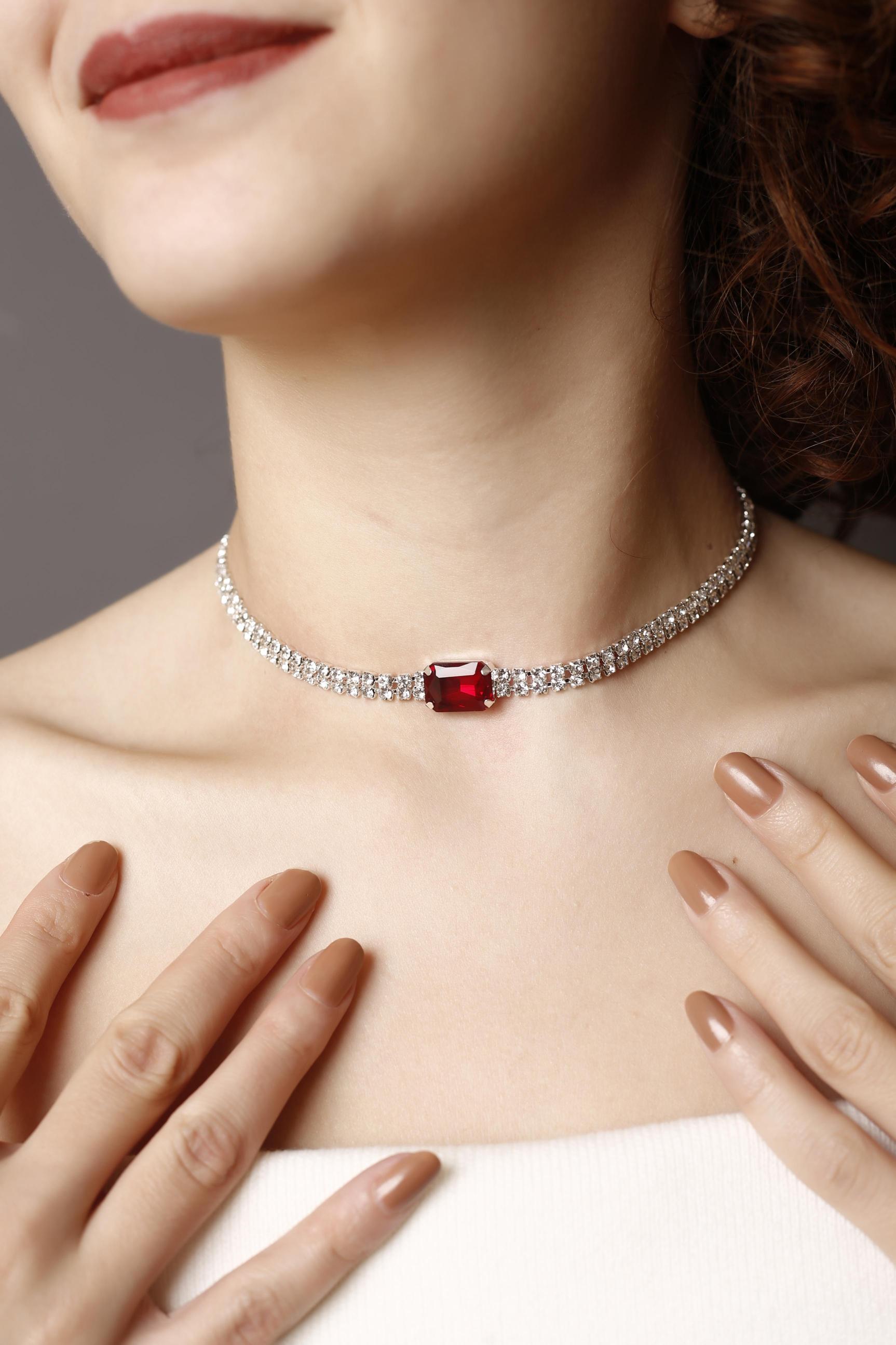 Kırmızı Baget Taşlı Choker Kolye, Stylish Taşlı Choker, Su Yolu Choker Kolye, Gerdanlık, Boyunluk