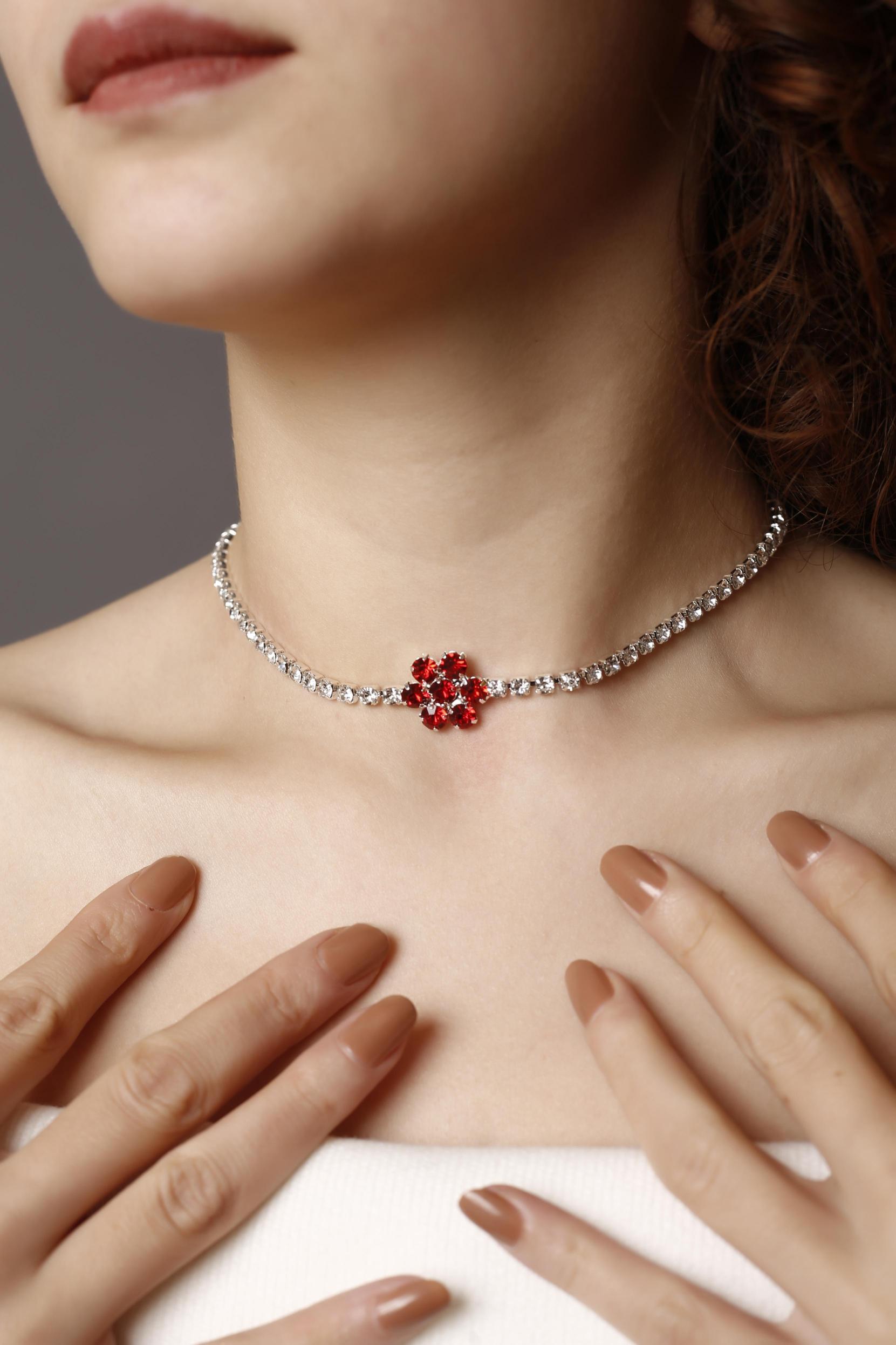 Kırmızı Taşlı Çiçek Choker Kolye, Stylish Taşlı Choker, Su Yolu Choker Kolye, Gerdanlık, Boyunluk