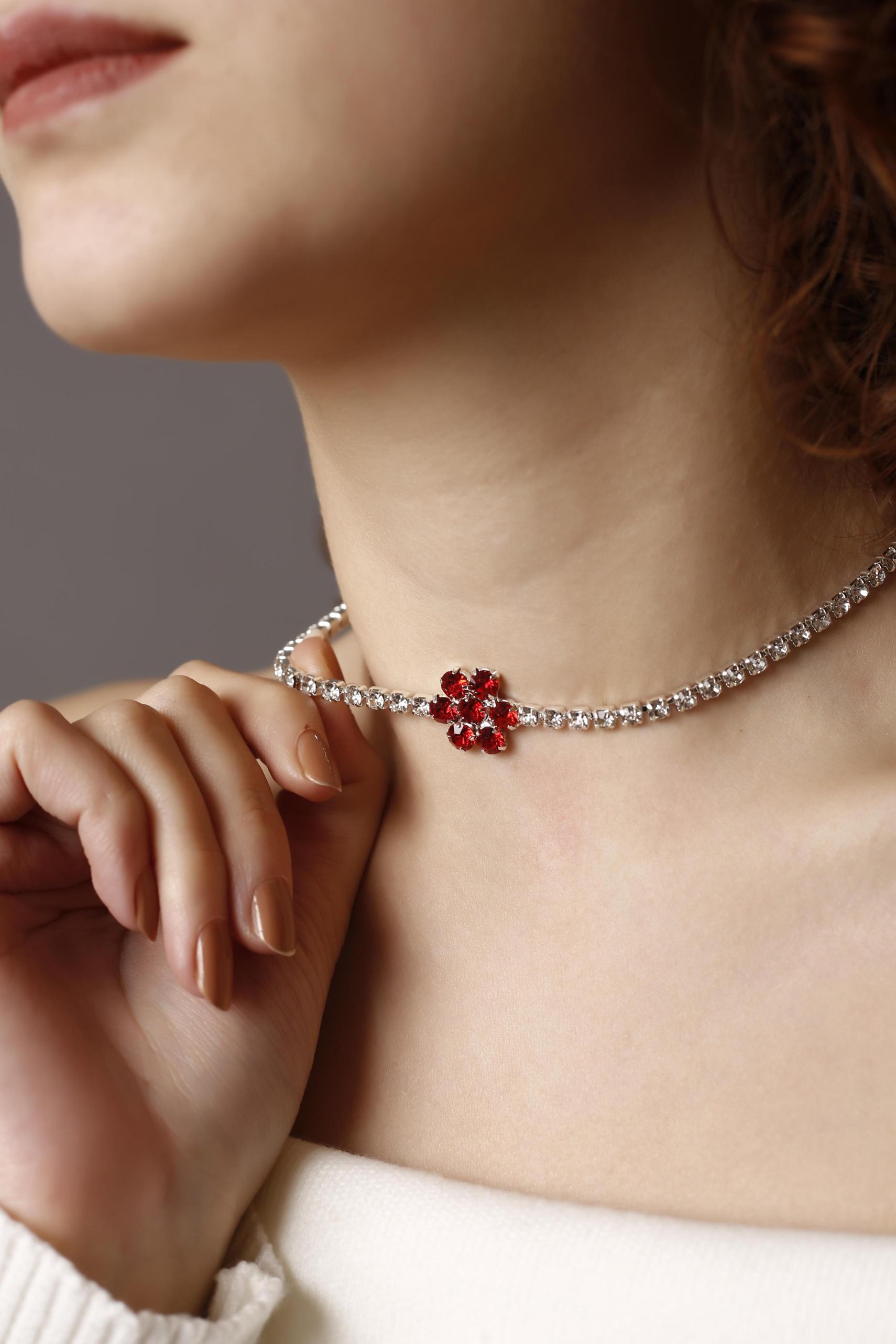 Kırmızı Taşlı Çiçek Choker Kolye, Stylish Taşlı Choker, Su Yolu Choker Kolye, Gerdanlık, Boyunluk
