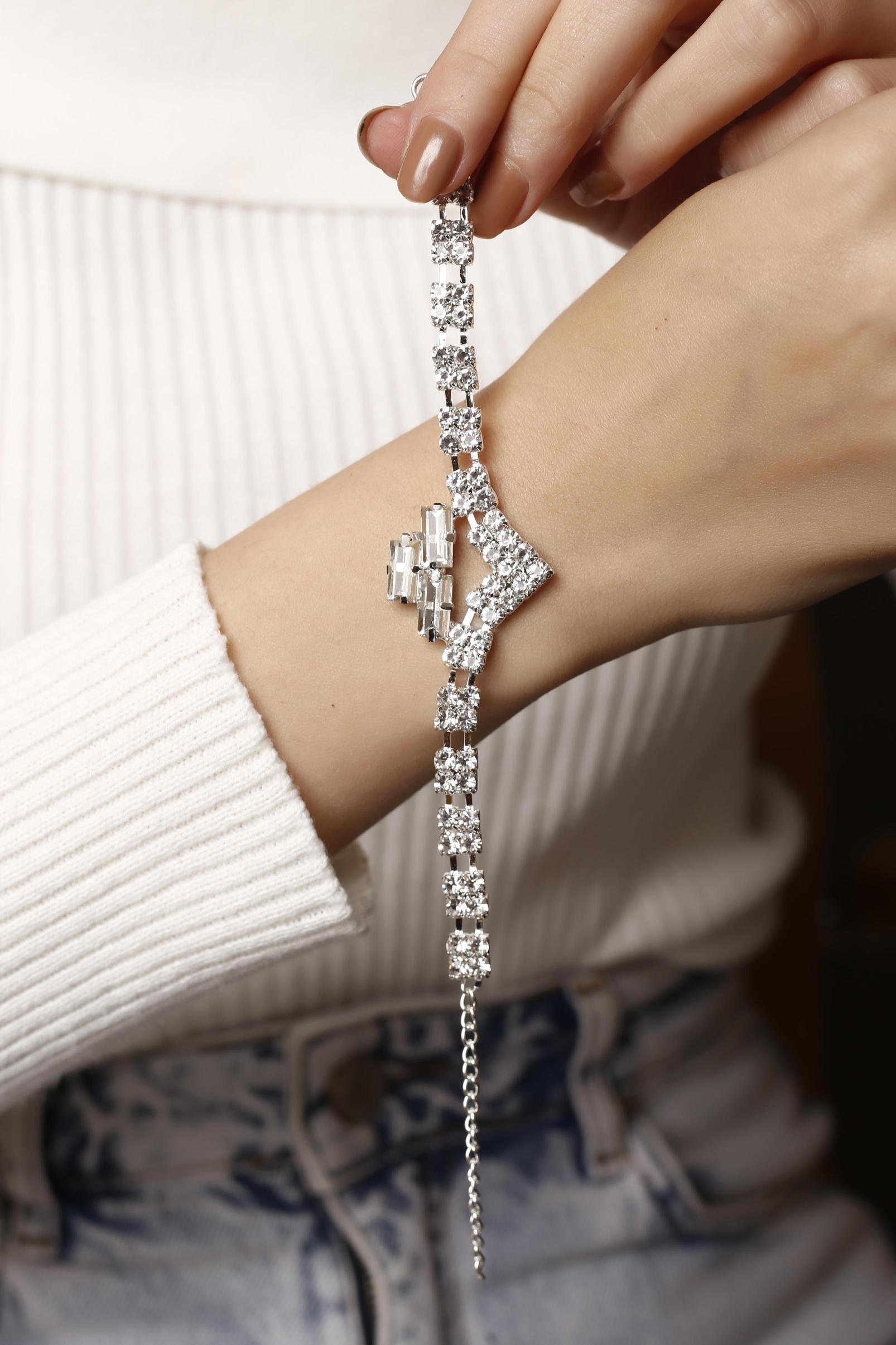 Geometrik Silver Taşlı Glam Su Yolu Bileklik