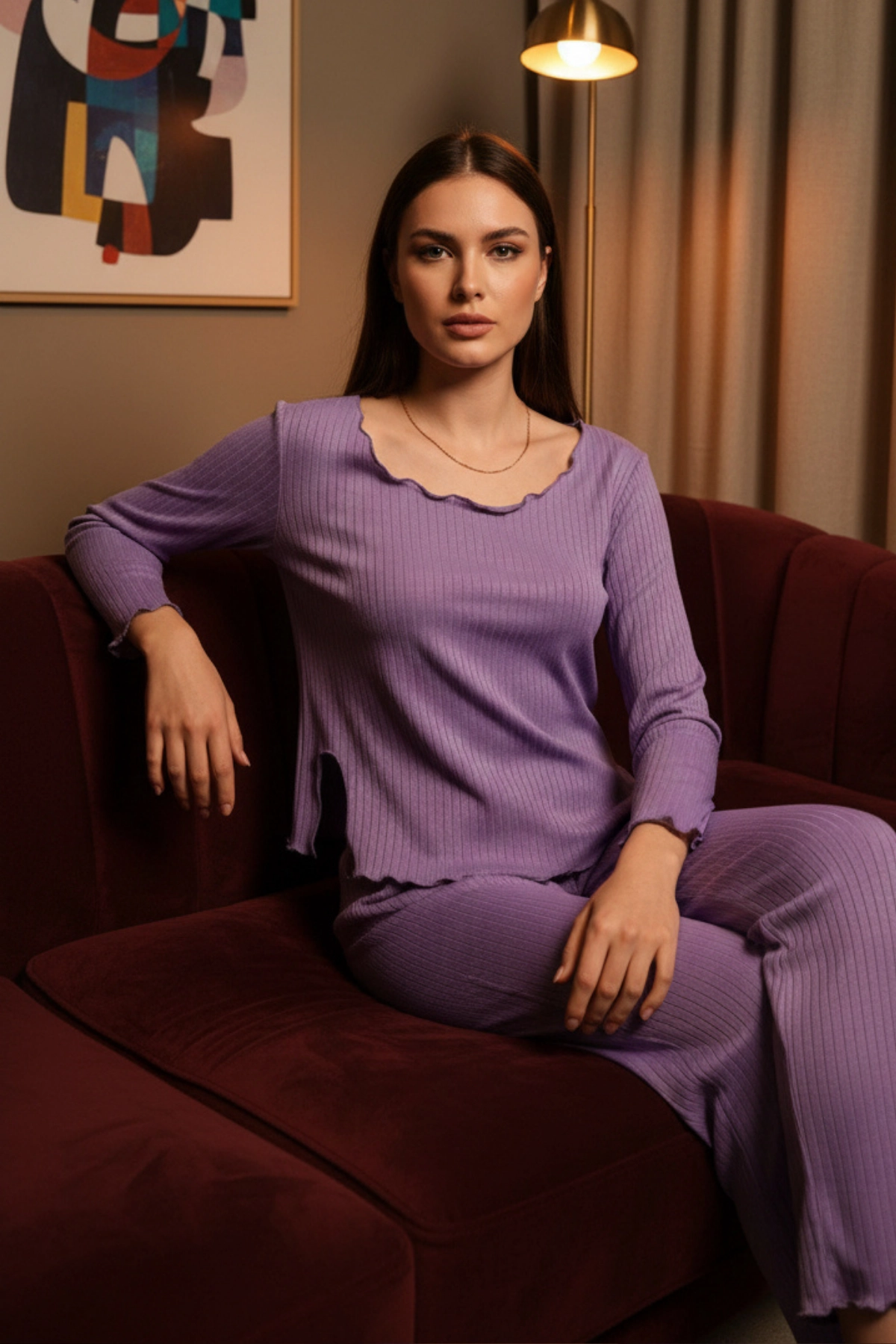 Açık Geniş Yakalı Pamuklu Kumaş Yırtmaçlı Pijama Takımı – Salaş Rahat Takım