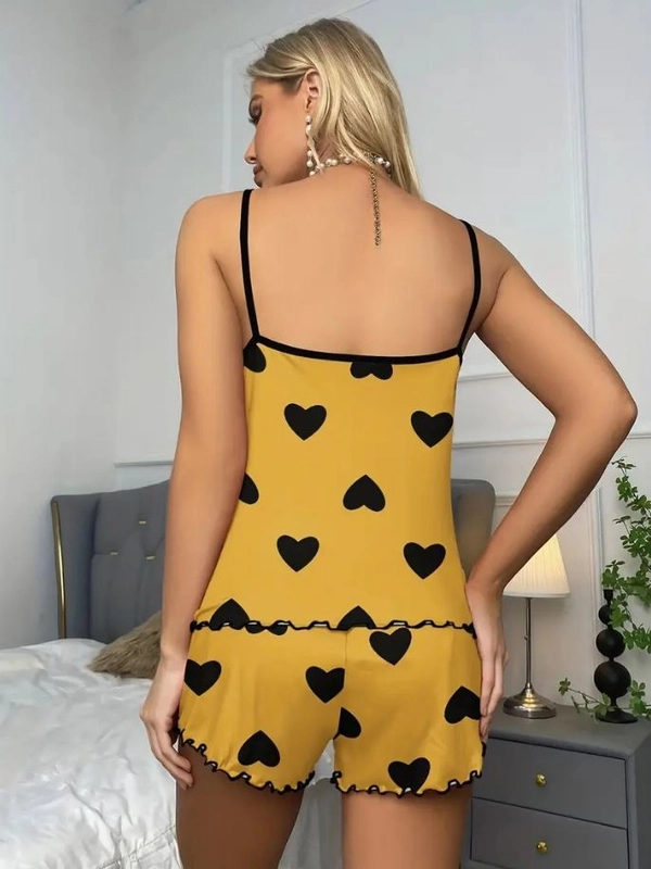 Askılı Kalp Desenli Sarı Renk Şortlu Pijama Takımı