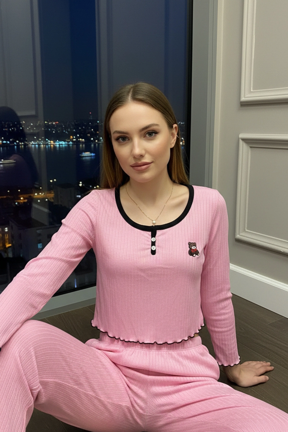 Ayıcık Nakışlı Pamuklu Kaşkorse Crop ve Pantolon Takımı Premium Pijama Takımı