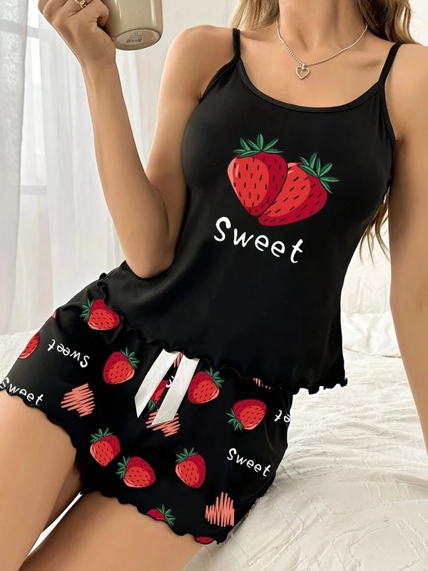 Çilek Baskılı Askılı Şortlu Pijama Takımı