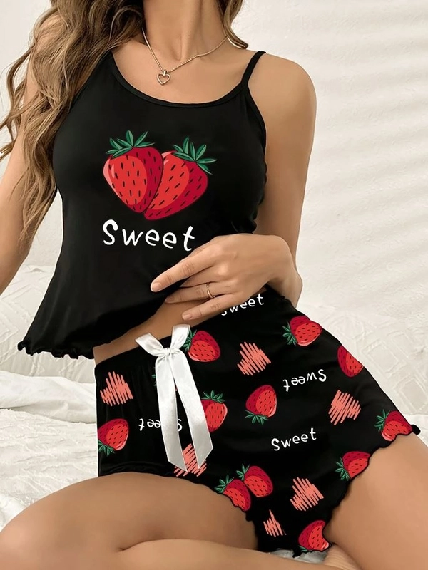 Çilek Baskılı Askılı Şortlu Pijama Takımı