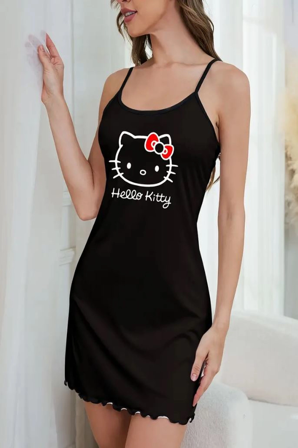 Hello Kitty Baskılı Askılı Siyah Gece Elbisesi - Yumuşacık Gecelik